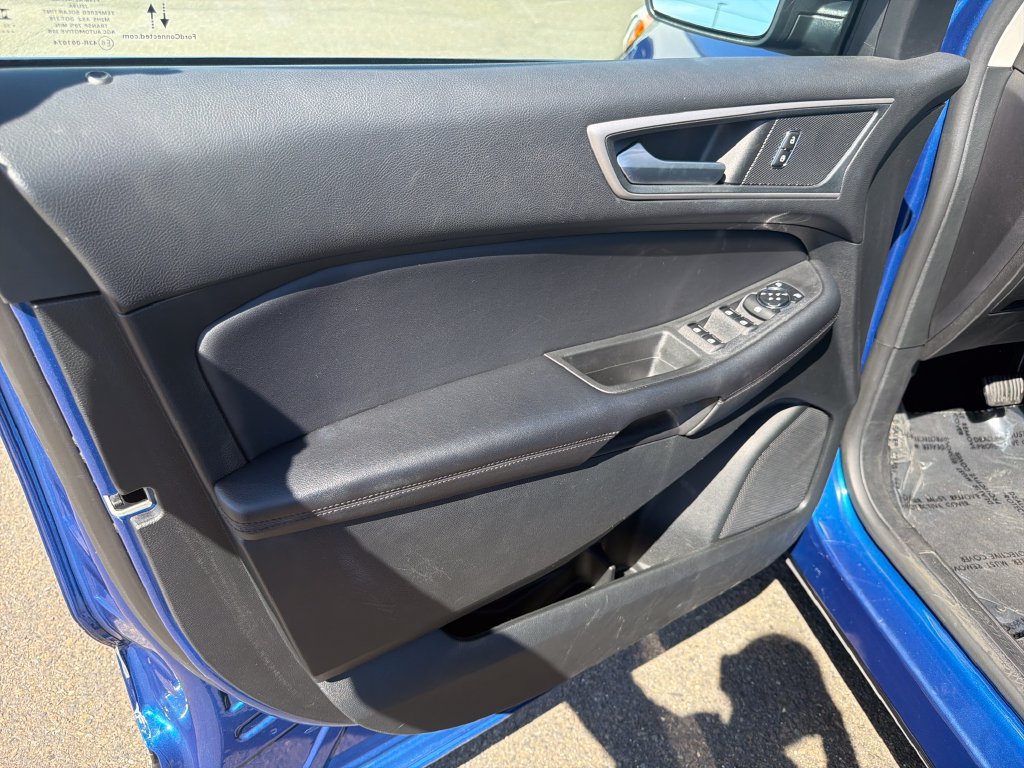 Used 2023 Ford Edge SEL w/ Convenience Package AWD/4WD image 10