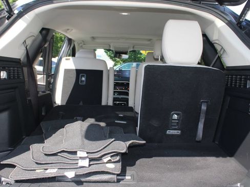 Used 2024 MAZDA CX-90 3.3 Turbo w/ Preferred Plus AWD/4WD image 16