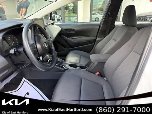 Used 2025 Toyota Corolla LE FWD image 26