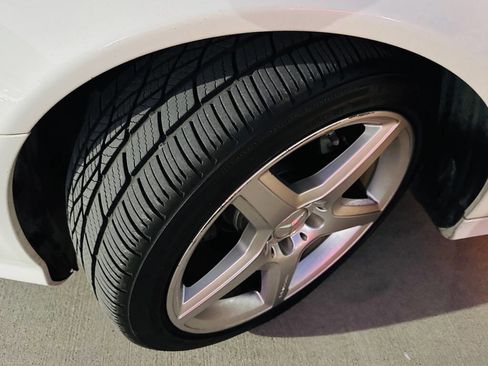 Used 2009 Mercedes-Benz E 350 E 350 4dr Sedan image 28