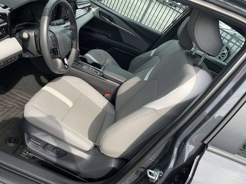 Used 2026 Toyota Camry SE w/ Convenience Package FWD image 18
