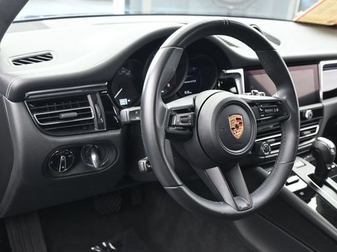Used 2025 Porsche Macan GTS AWD/4WD image 16