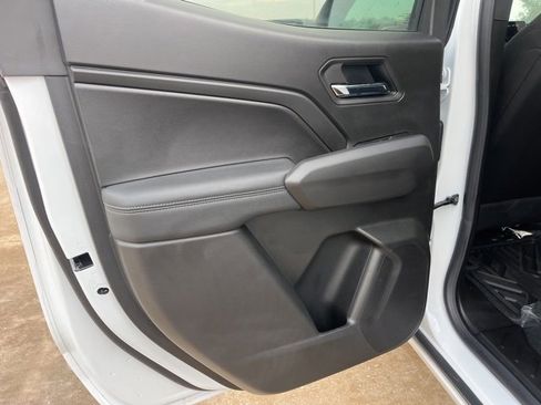 New 2025 GMC Canyon Elevation w/ Convenience Package image 37