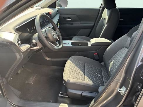 New 2026 Nissan Kicks SV w/ Cold Weather Package FWD image 8