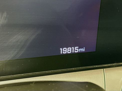 Used 2024 Chevrolet Trax LT w/ Driver Confidence Package image 17