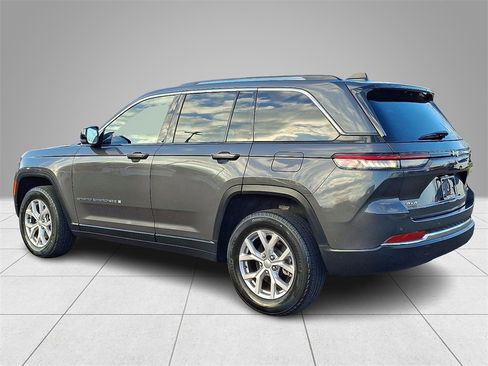 Used 2022 Jeep Grand Cherokee Limited image 6