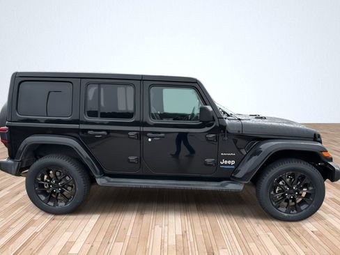 Used 2021 Jeep Wrangler Unlimited Sahara w/ Cold Weather Group image 4