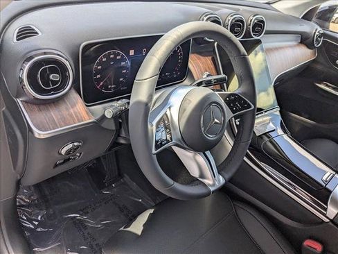 New 2025 Mercedes-Benz GLC 350e 4MATIC image 3