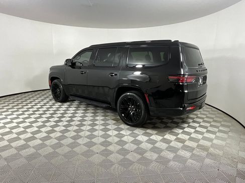 Used 2025 Jeep Wagoneer Series II w/ Premium Group I image 3