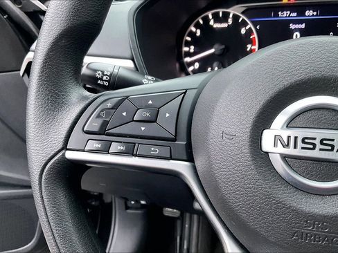 Used 2022 Nissan Altima 2.5 SV image 26