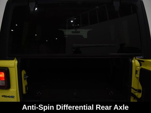 Used 2023 Jeep Wrangler Unlimited w/ Cold Weather Group AWD/4WD image 33