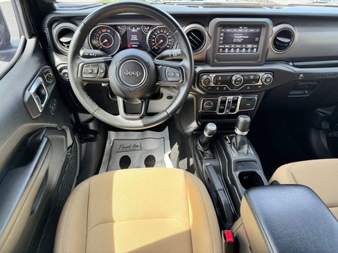 Used 2022 Jeep Wrangler Unlimited Sport AWD/4WD image 15