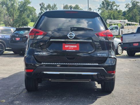 Used 2018 Nissan Rogue SV w/ Premium Package image 6