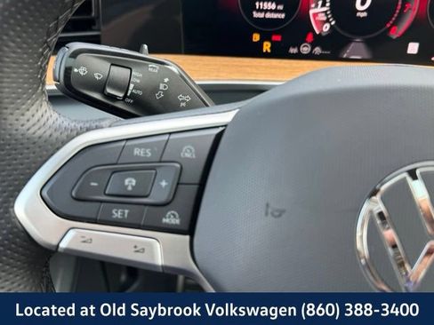 Certified 2025 Volkswagen Tiguan SEL R-Line AWD/4WD image 42