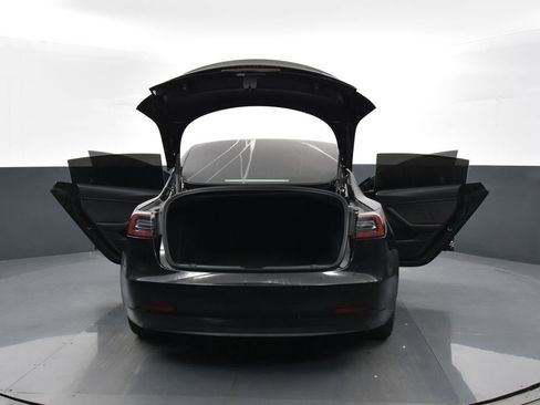 Used 2021 Tesla Model 3 Standard Range Plus image 33