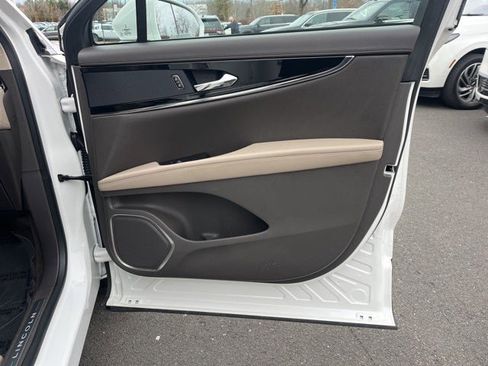 Used 2022 Lincoln Nautilus Reserve w/ Cargo Utility Package image 24