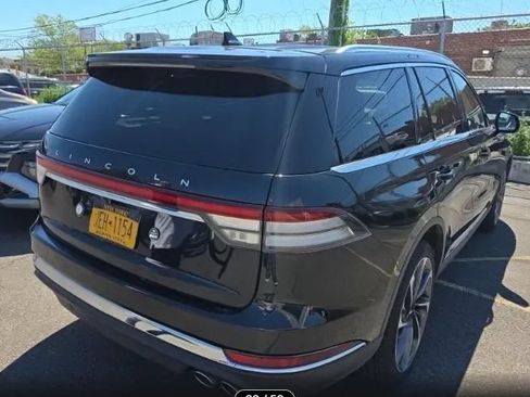 Used 2023 Lincoln Aviator Reserve w/ Equipment Group 201A AWD/4WD image 3