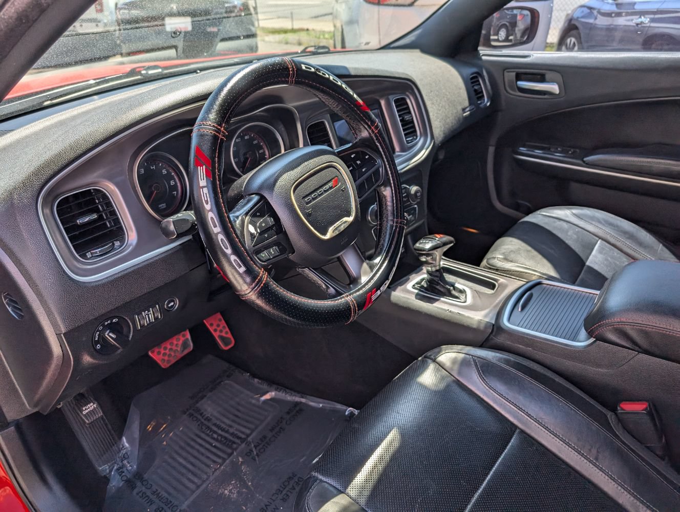 Used 2020 Dodge Charger SXT w/ Leather Interior Group RWD image 12