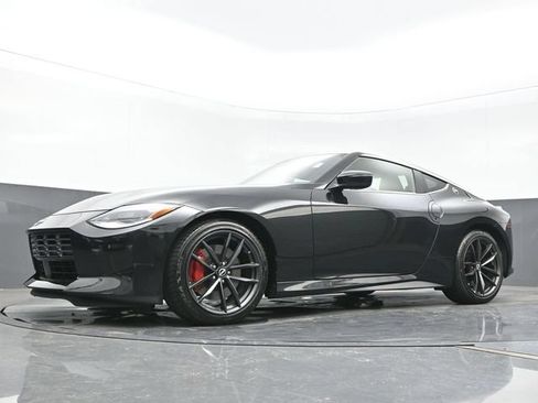 Used 2024 Nissan Z Performance w/ Floor Mat Package RWD image 20