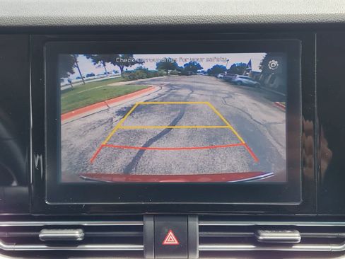 Used 2022 Kia Niro LXS FWD image 16