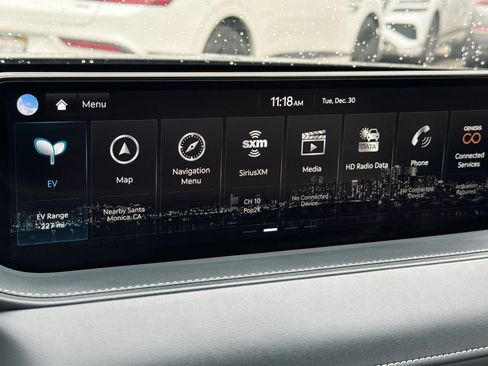 Used 2024 Genesis G80 image 18