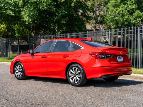 Used 2024 Honda Civic LX image 8