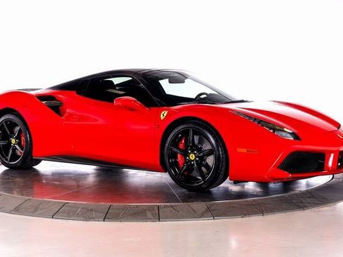 Used 2019 Ferrari 488 Spider image 14