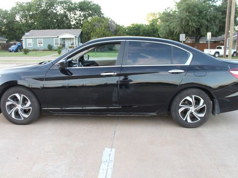 Used 2016 Honda Accord LX image 9