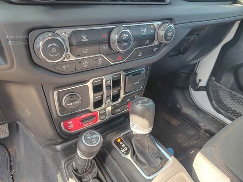 Used 2025 Jeep Wrangler Unlimited Rubicon AWD/4WD image 20