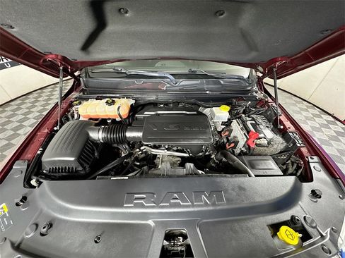 Used 2019 RAM 1500 Big Horn image 29