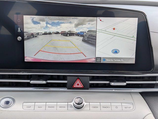 Used 2025 Hyundai Elantra Limited FWD image 20