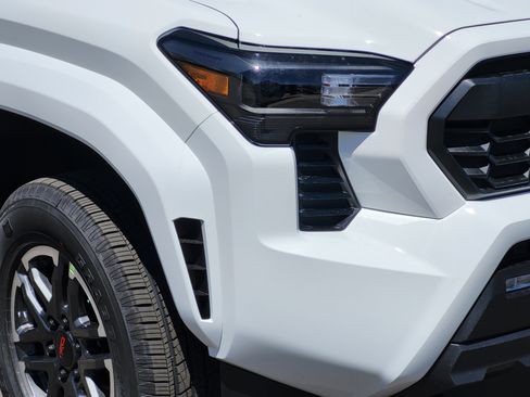 New 2026 Toyota Tacoma TRD Sport AWD/4WD image 5