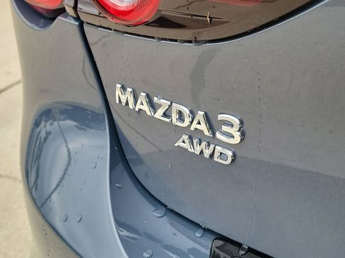 New 2026 MAZDA MAZDA3 Hatchback w/Premium Plus Pkg image 7