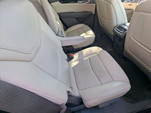 Used 2020 Cadillac XT6 Premium Luxury image 18