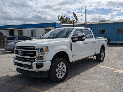 Used 2021 Ford F250 Platinum w/ FX4 Off-Road Package AWD/4WD image 8