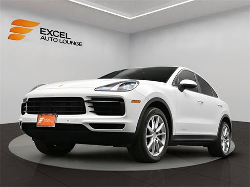 Used 2023 Porsche Cayenne Coupe image 42