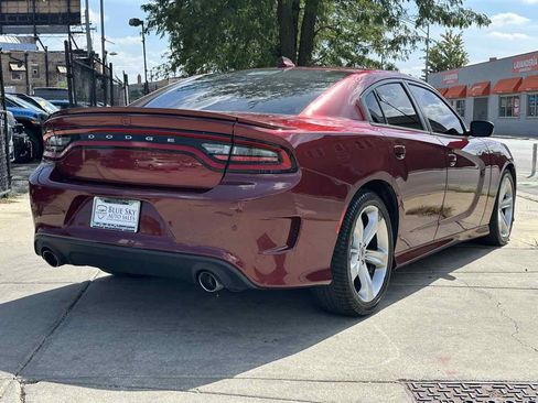 Used 2018 Dodge Charger R/T RWD image 5