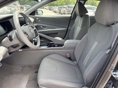 New 2026 Hyundai Elantra SEL Sport FWD image 10