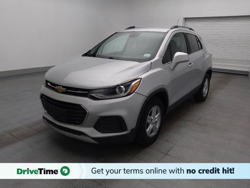 Used 2020 Chevrolet Trax LT FWD image 1