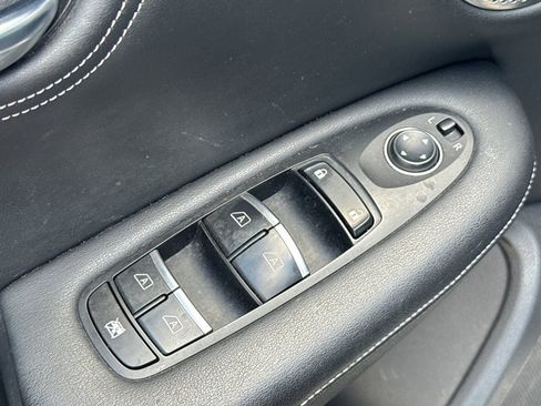 Used 2019 INFINITI QX50 Essential w/ Sensory Package image 13