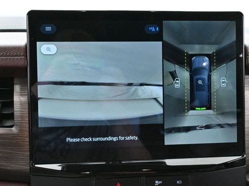 Used 2022 Ford Expedition Limited image 24