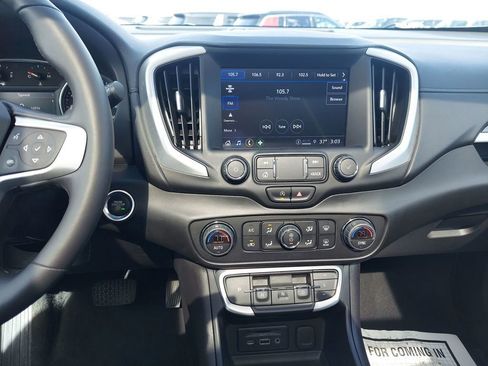 Used 2022 GMC Terrain SLT w/ Elevation Edition image 20