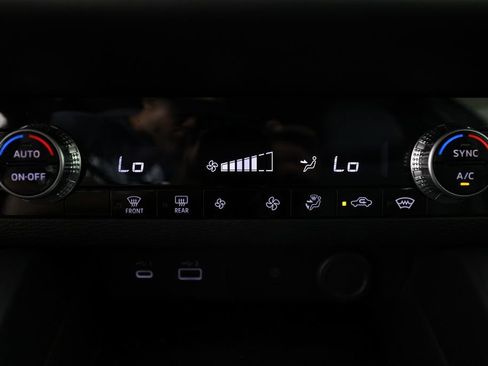 Used 2024 Mitsubishi Outlander SE AWD/4WD image 29