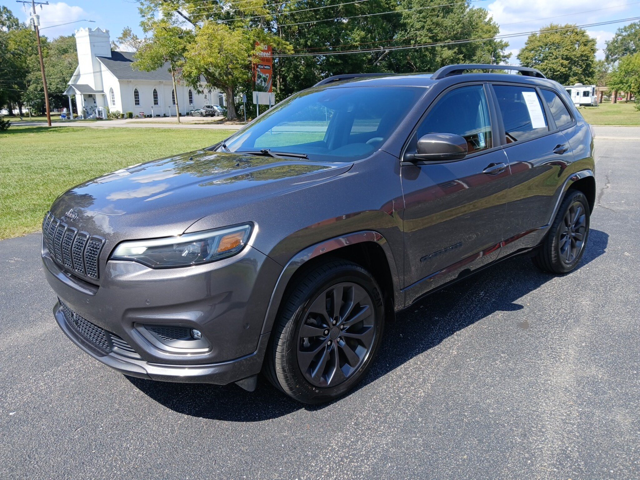 Used 2019 Jeep Cherokee High Altitude FWD image 12