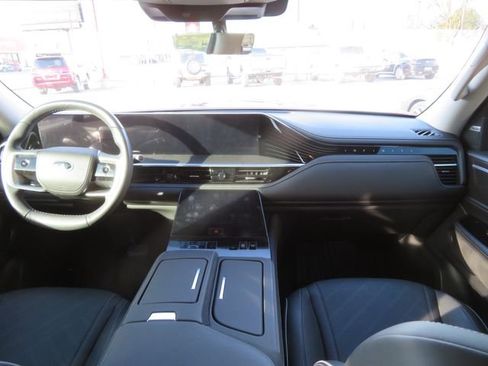 Used 2025 INFINITI QX80 Luxe image 20