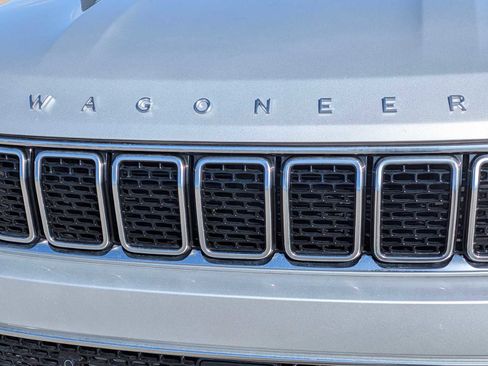 Used 2025 Jeep Wagoneer L 4WD w/ HD Trailer Tow Package image 11