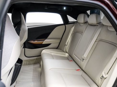 Used 2023 Lucid Air Touring AWD/4WD image 35