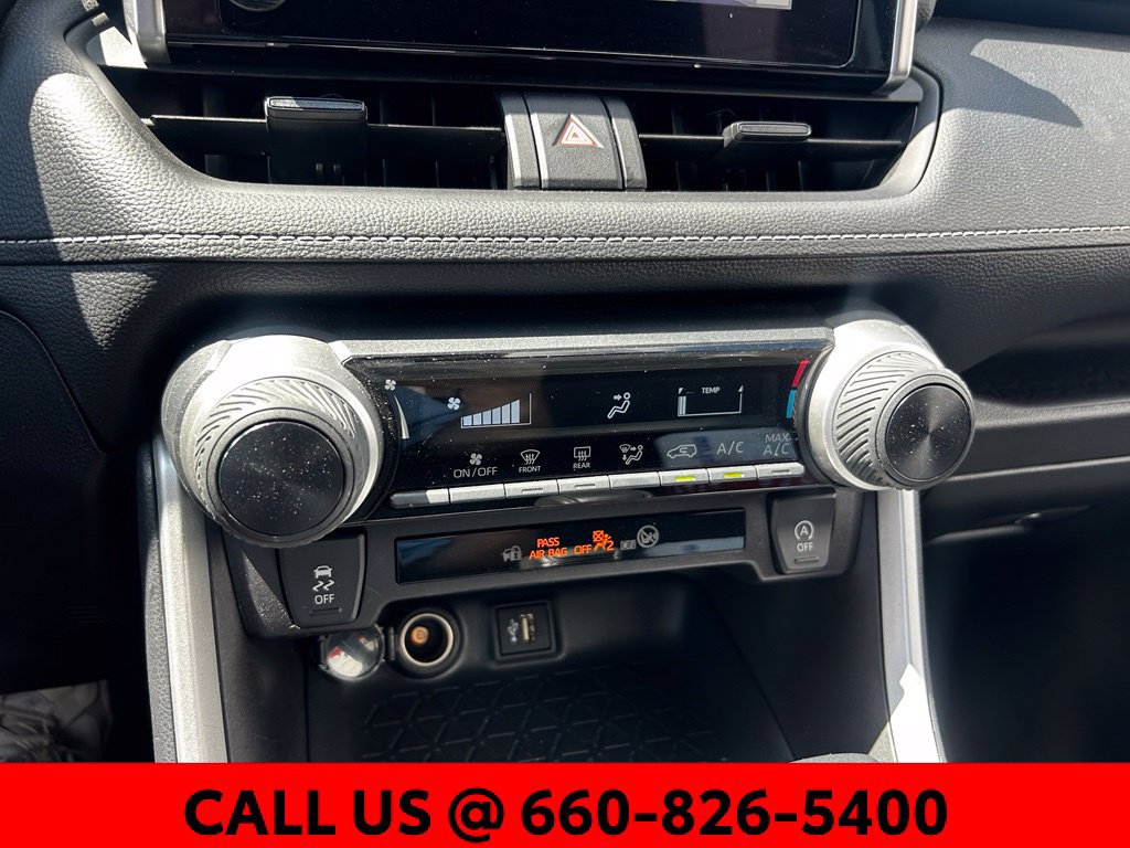 Used 2025 Toyota RAV4 LE AWD/4WD image 16