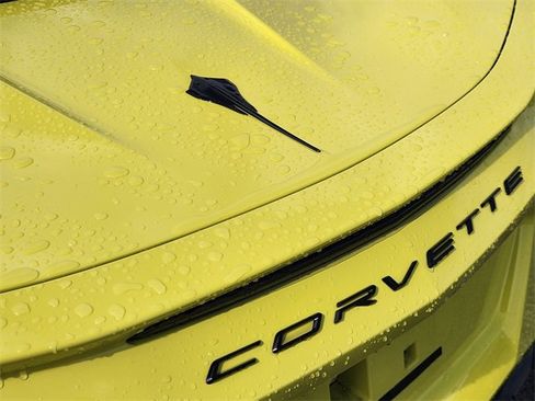 Used 2021 Chevrolet Corvette Stingray image 9
