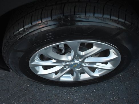 Used 2020 Chevrolet Equinox LT image 11